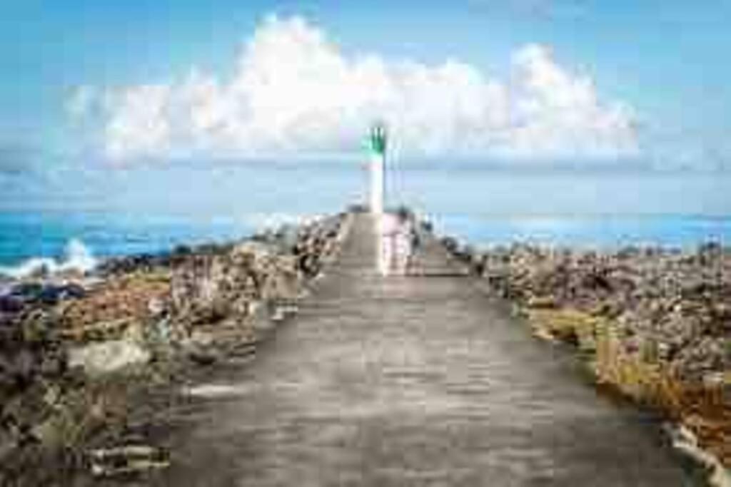 Appartement A 2 Pas De La Plage De Terre Sainte エクステリア 写真