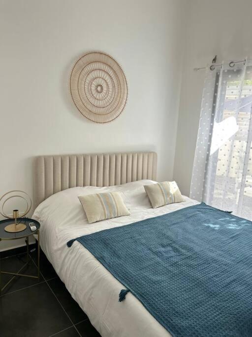Appartement A 2 Pas De La Plage De Terre Sainte エクステリア 写真