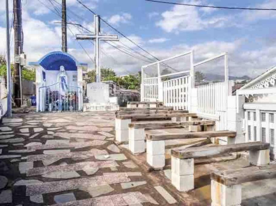 Appartement A 2 Pas De La Plage De Terre Sainte エクステリア 写真
